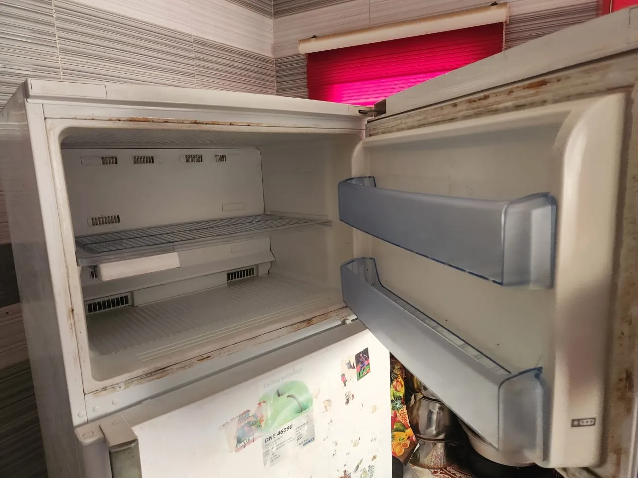 Réfrigérateur et machine à laver arque beko