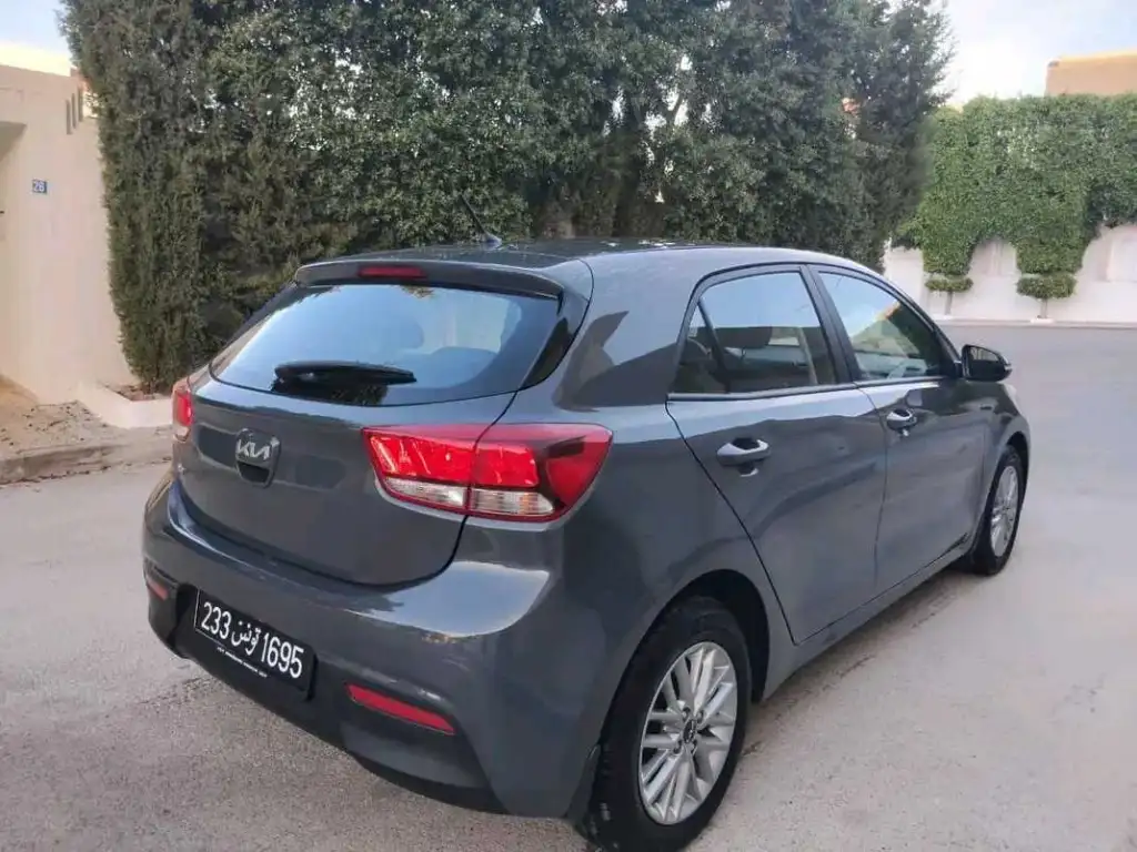 KIA RIO COUPÉ PREMIÈRE MAIN EN EXCELLENT ÉTAT