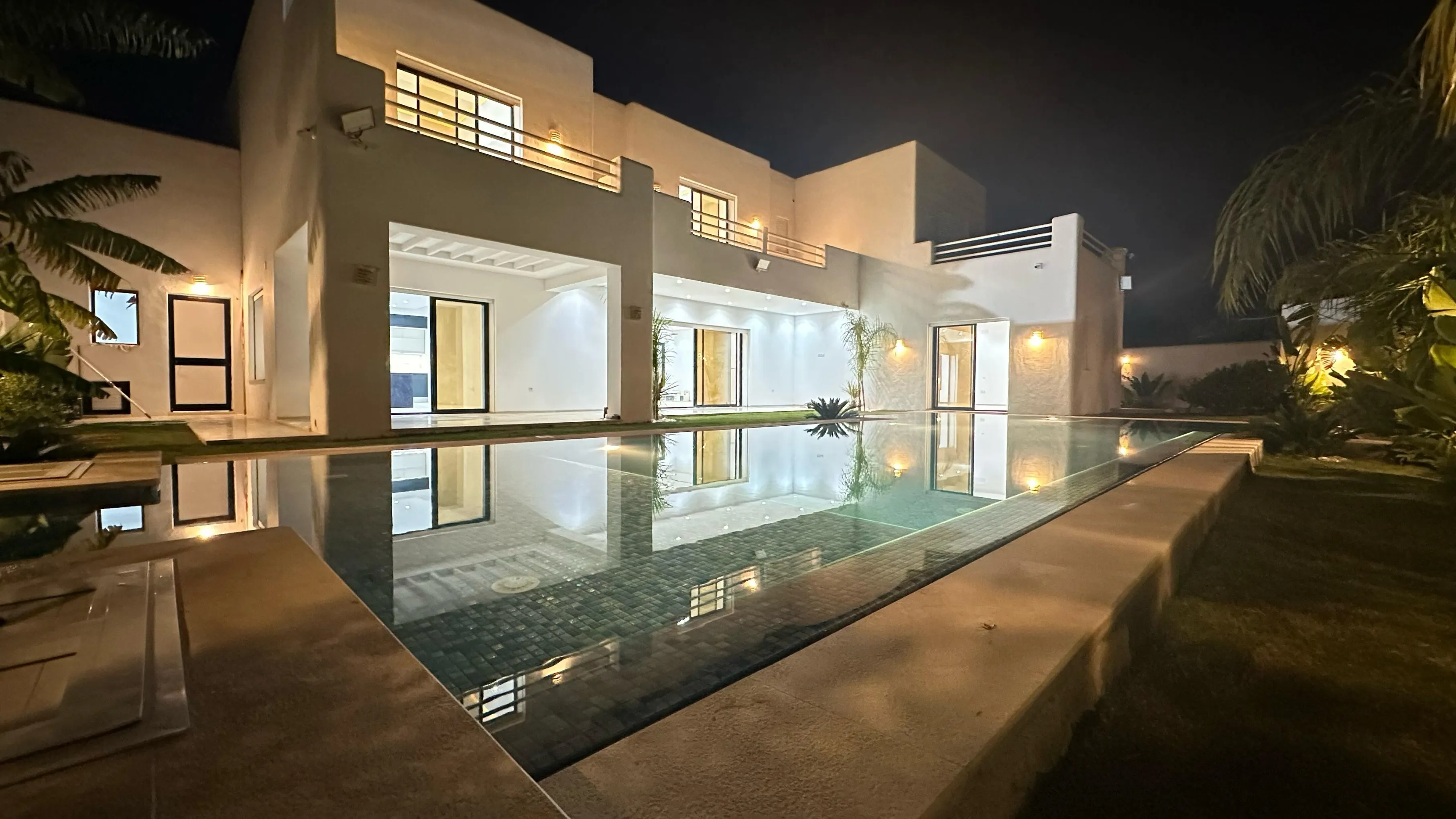 une luxueuse villa très haut standing de style arabesque