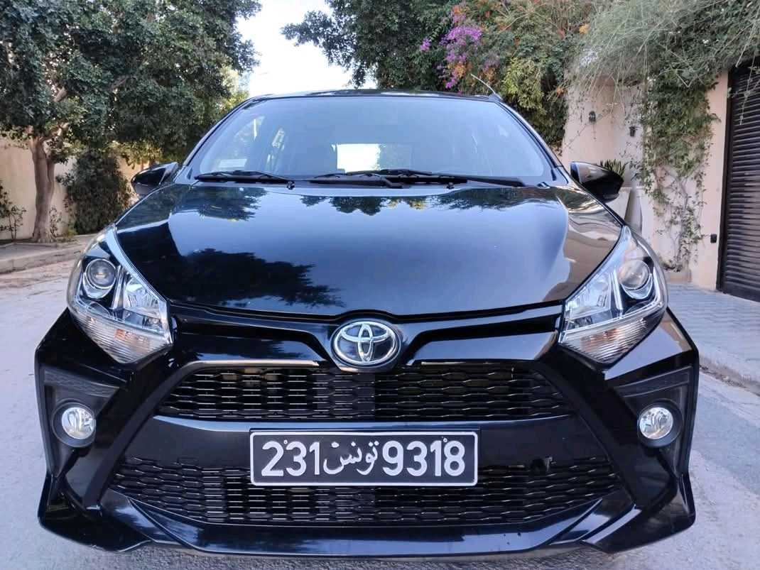 TOYOTA AYGO PREMIÈRE MAIN TRÈS PROPRE