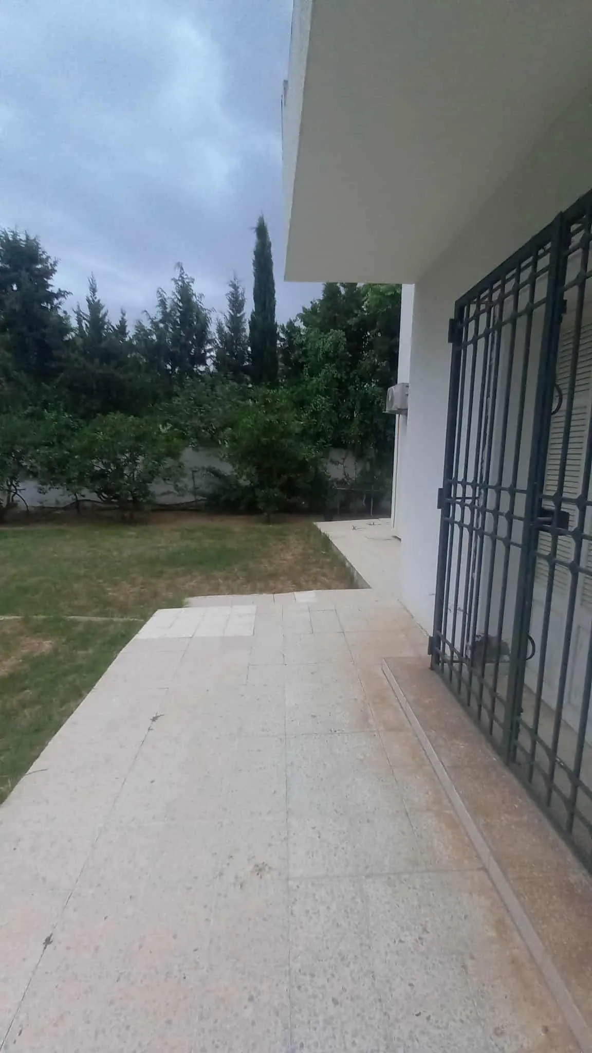 AV Villa sur terrain 900m² la Soukra
