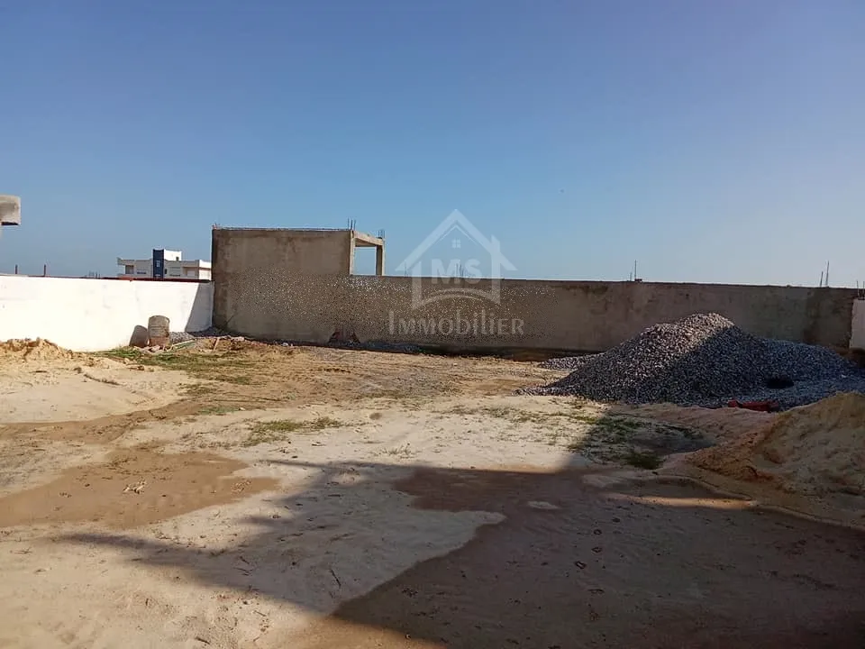 Terrain clôturé de 315 m² à KM71 coté plage à vendre 51355351