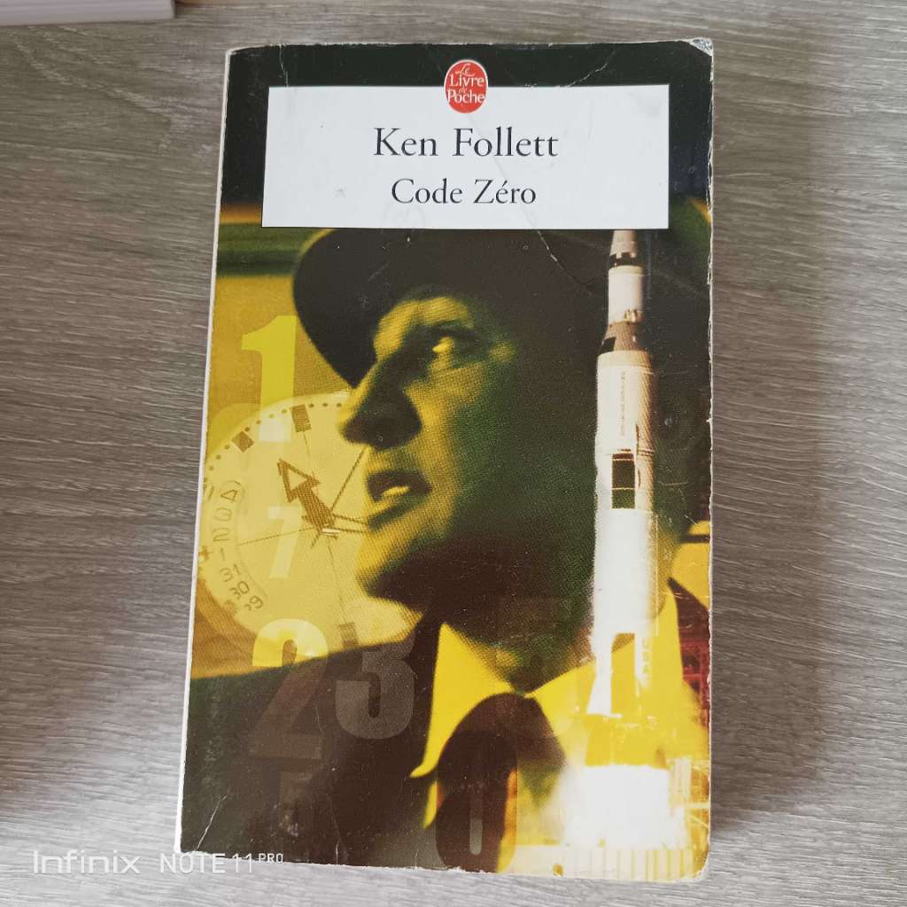 Lot de 8 livres romans et littérature française – Victor Hugo, Molière, Ken Follett et autres