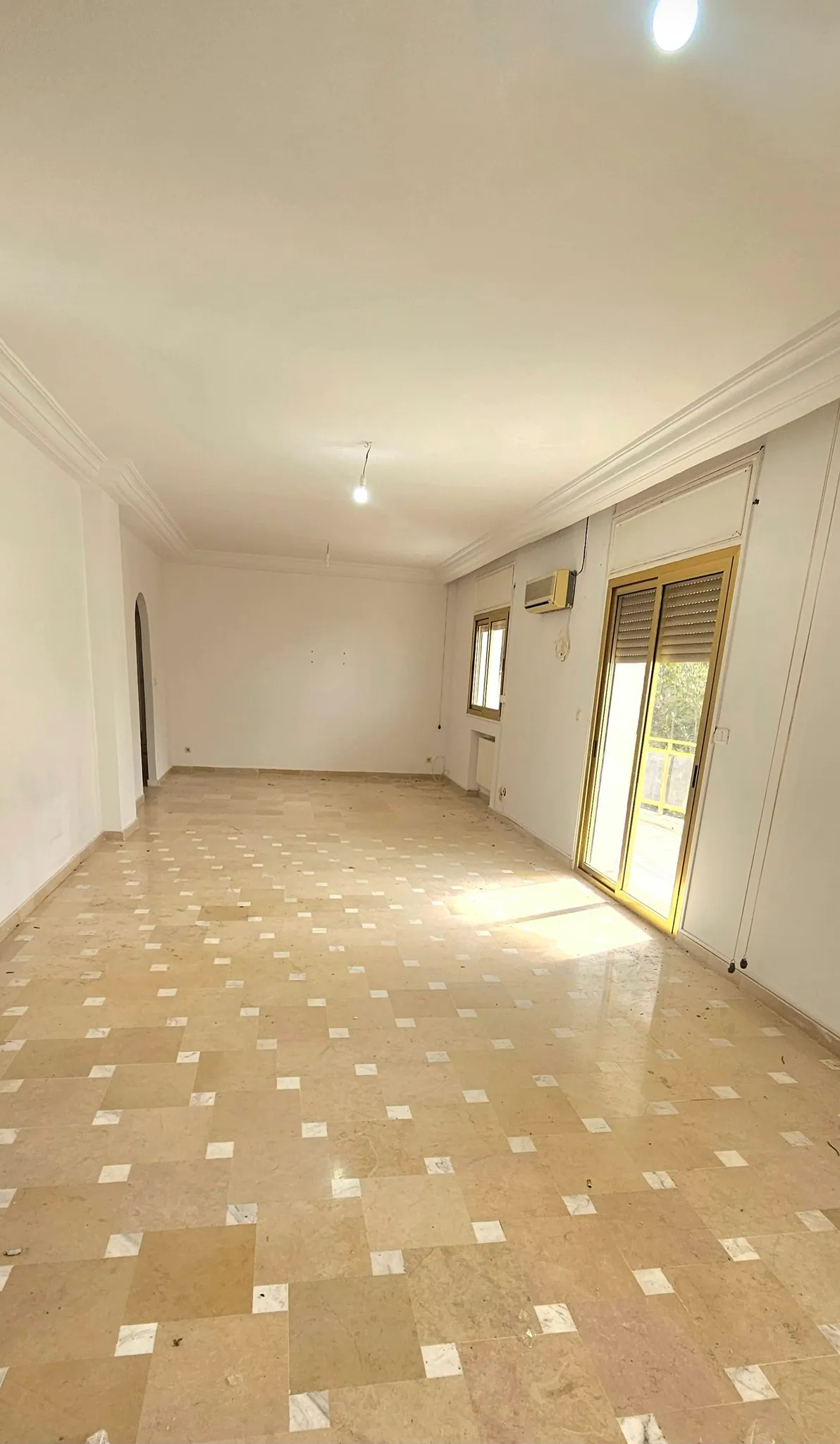 Grand appartement à Manar1