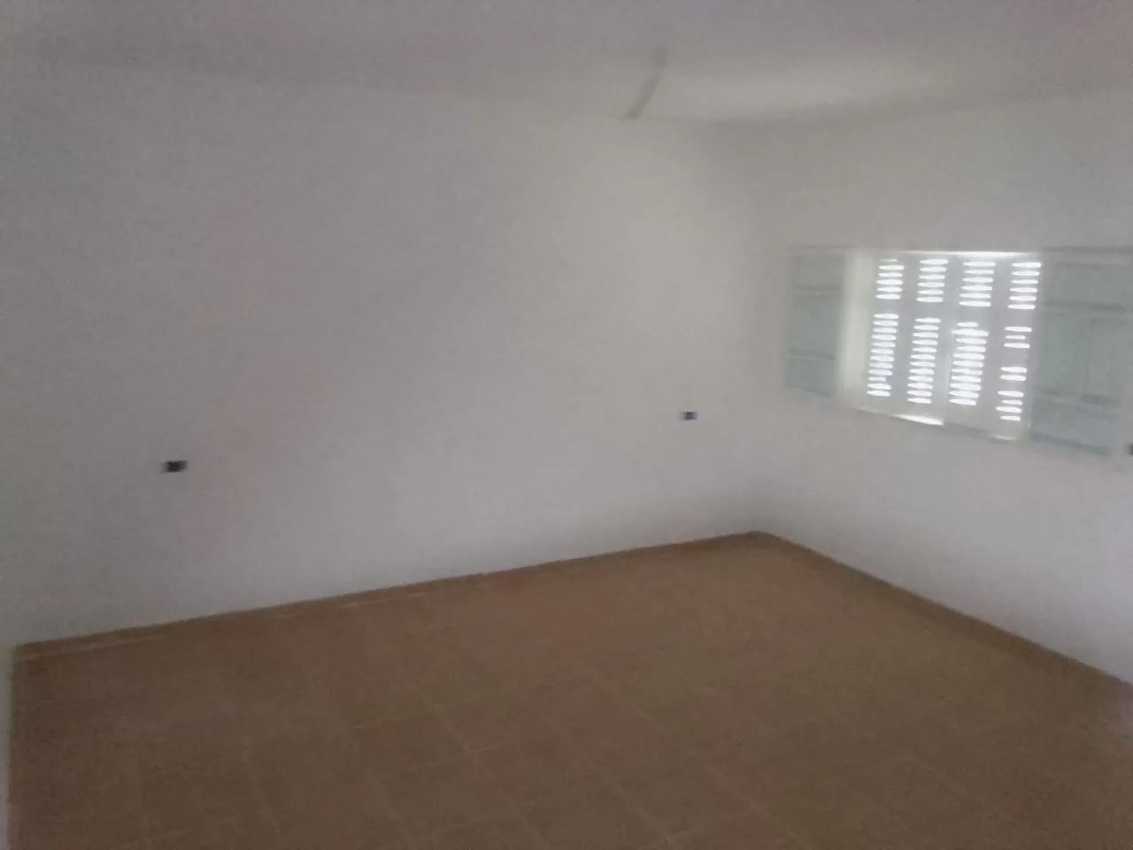 terrain 310 m 2 et maison route plage mami 