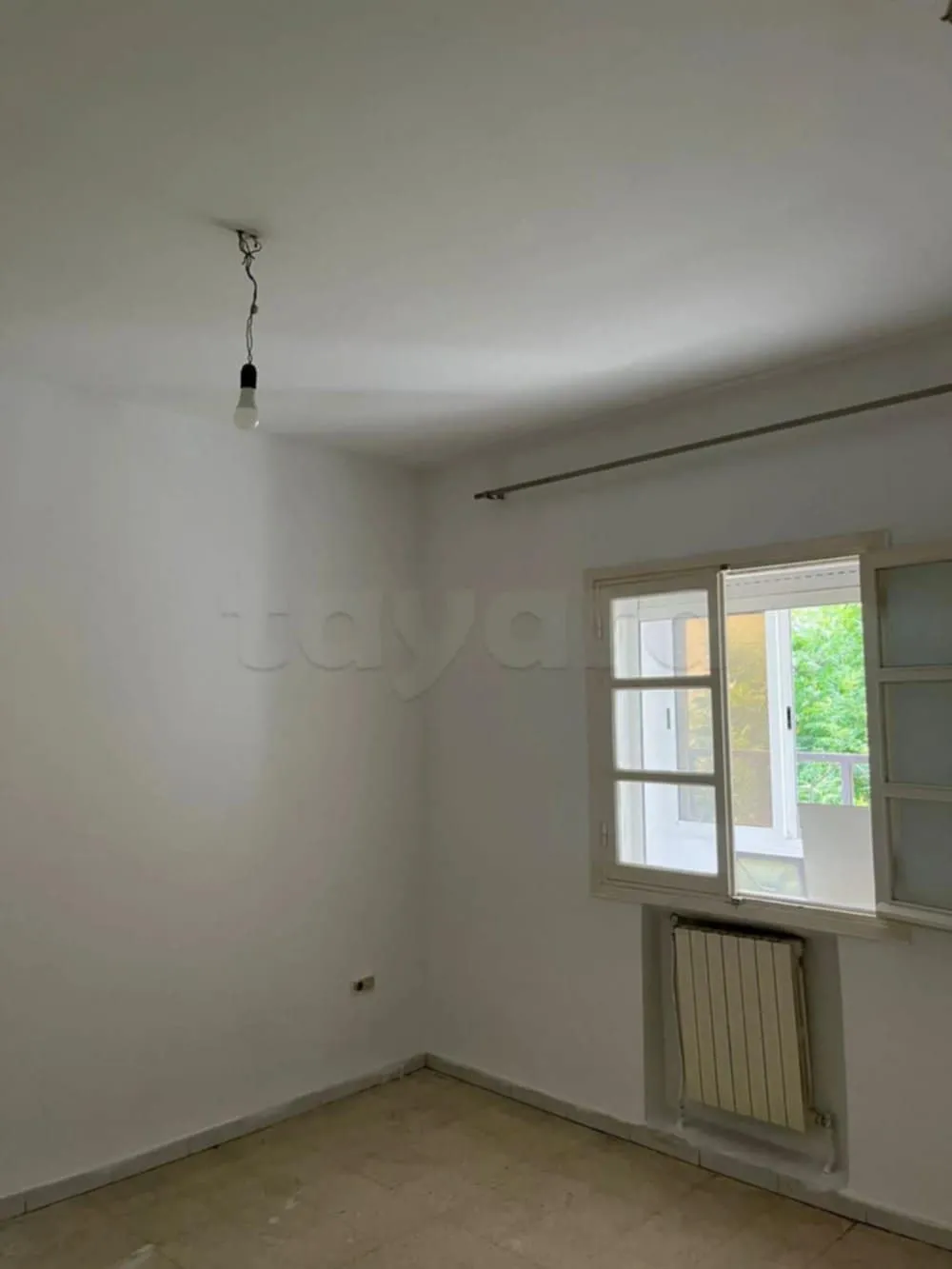 un appartement s+2 au 1er étage (sans ascenseur) a louern a Bardo 2 en Face Pâtisserie Ranim