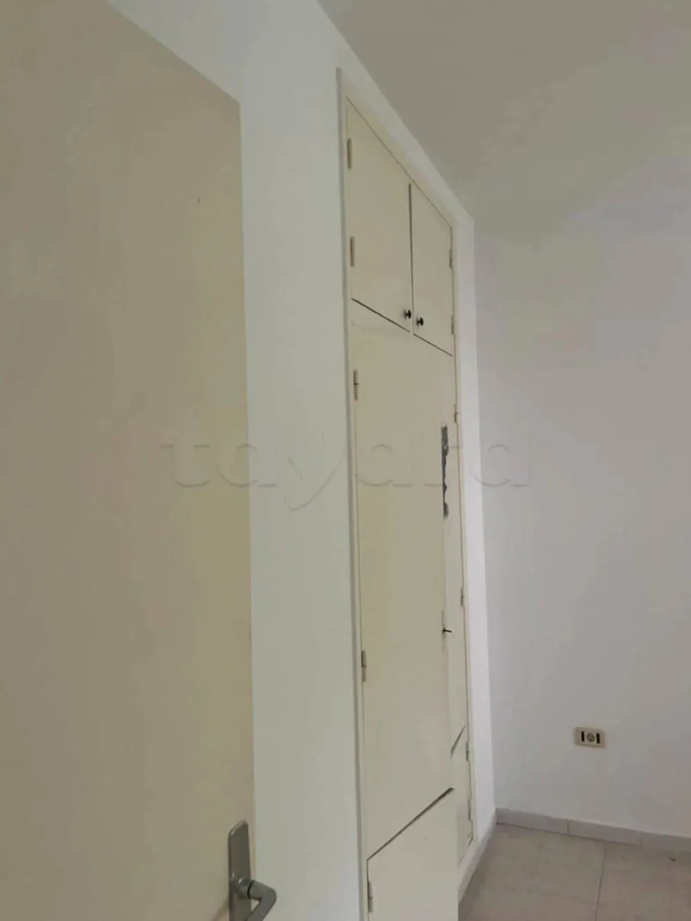 un appartement s+2 au 1er étage (sans ascenseur) a louern a Bardo 2 en Face Pâtisserie Ranim
