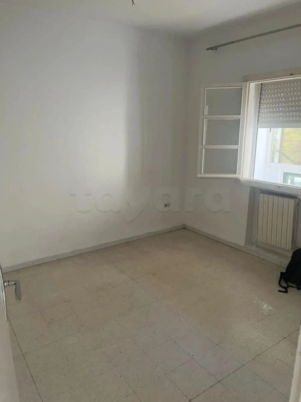 un appartement s+2 au 1er étage (sans ascenseur) a louern a Bardo 2 en Face Pâtisserie Ranim