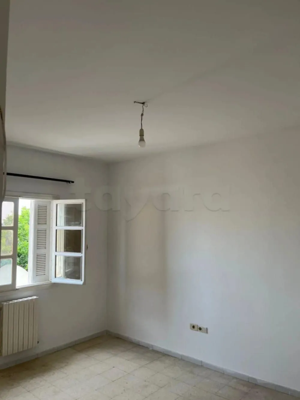un appartement s+2 au 1er étage (sans ascenseur) a louern a Bardo 2 en Face Pâtisserie Ranim
