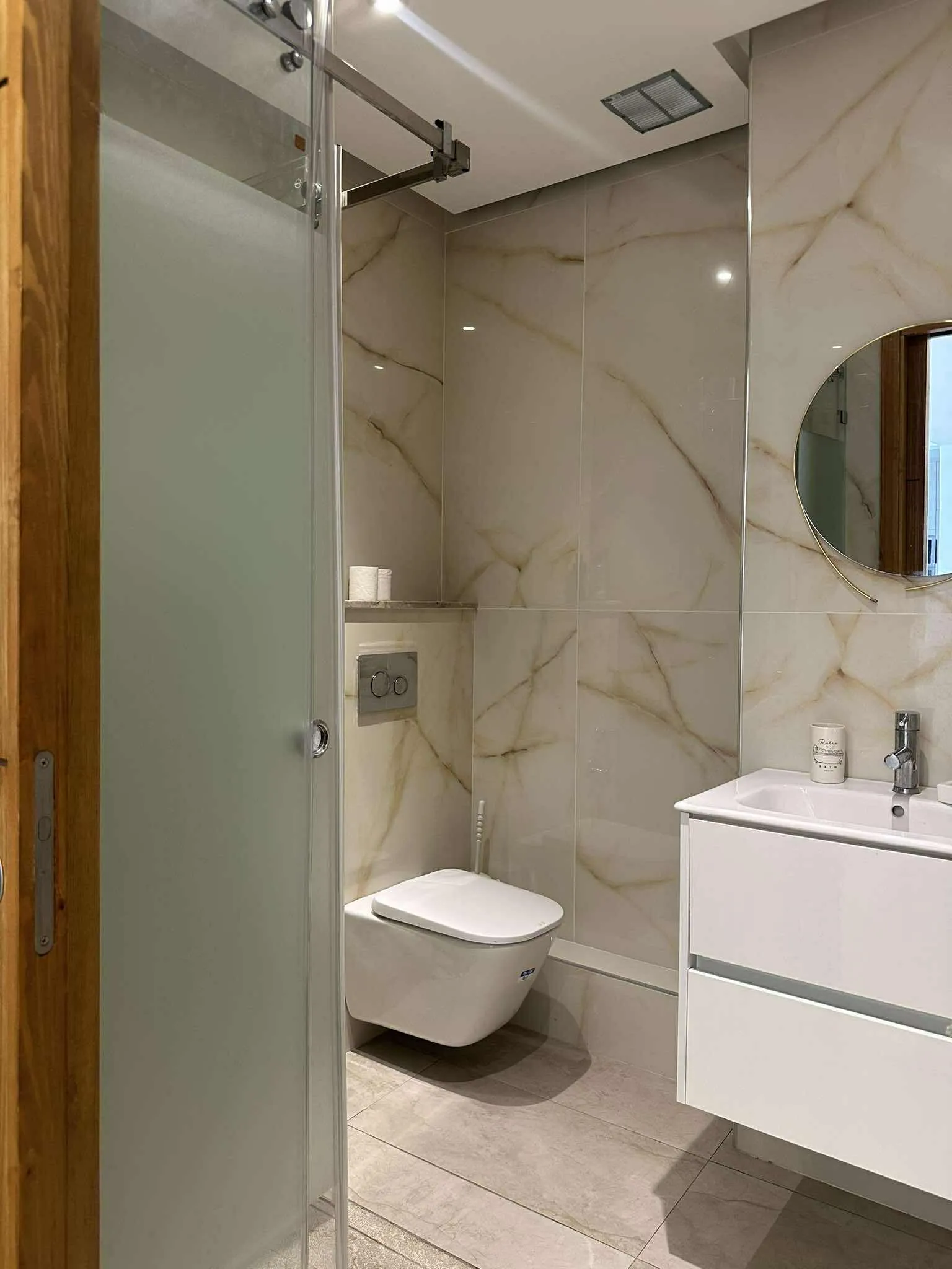 Appartement s+ 3 meublé à Gammarth