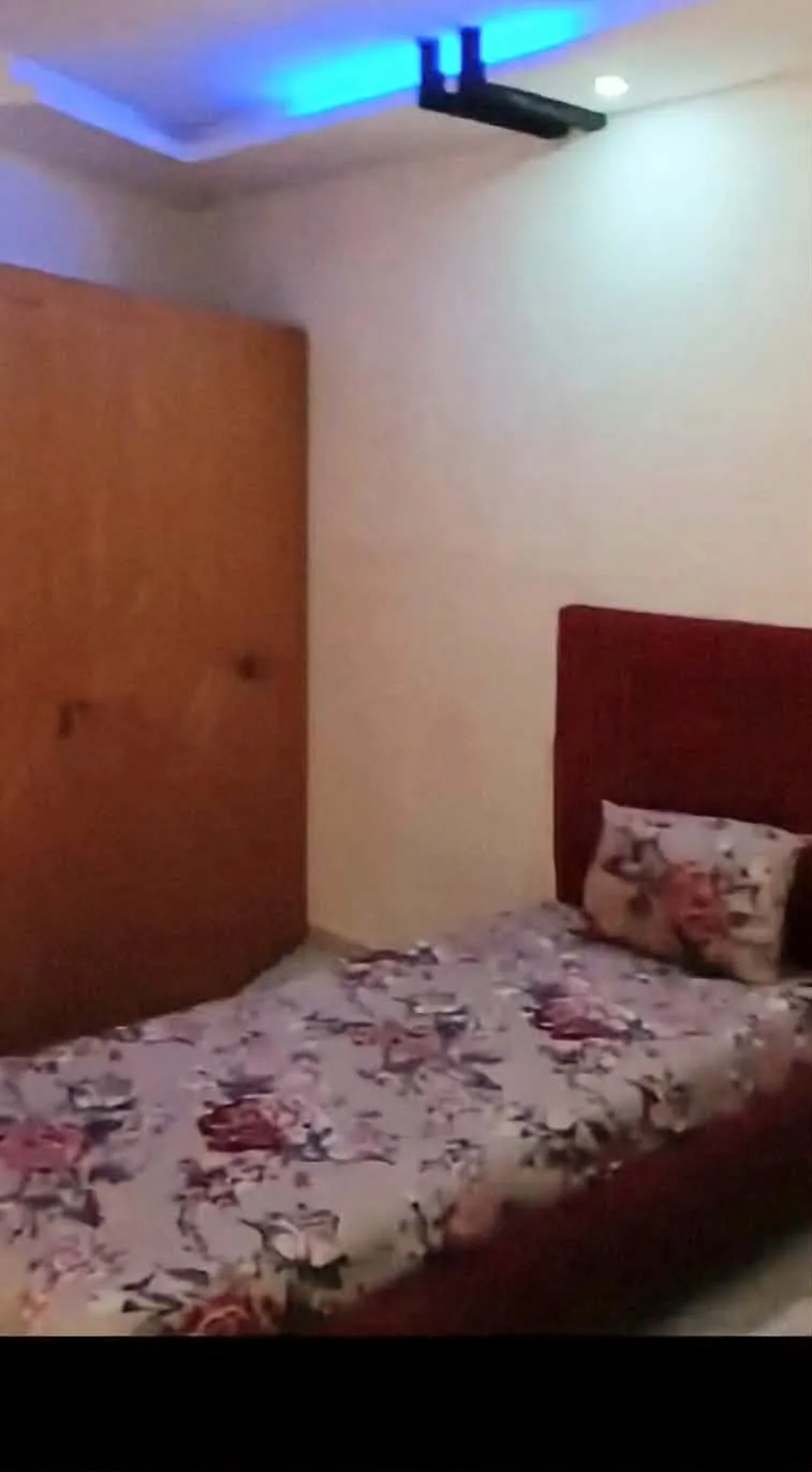 jolie étage de villa s+2  meublée 