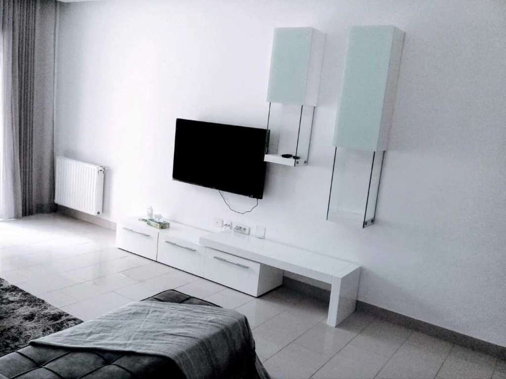 Particulier L S4 meublé Neuf proche lac2 