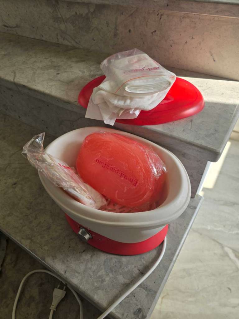 Bain de paraffine pour main et pieds