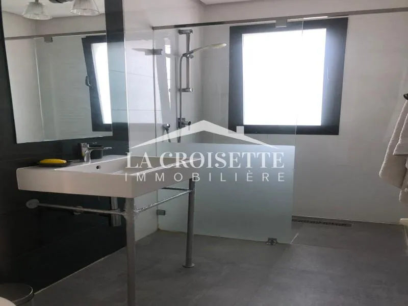 Villa s+4 meublée avec piscine à La Soukra ZVL0036