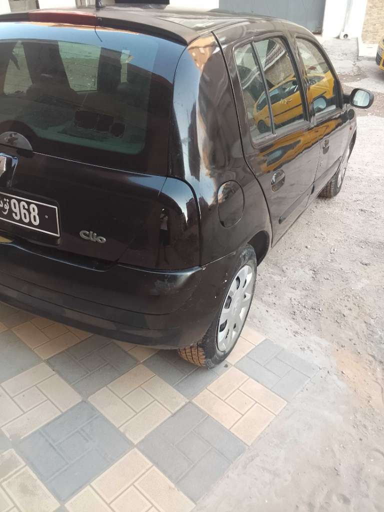 Clio bombé en Bonne état 