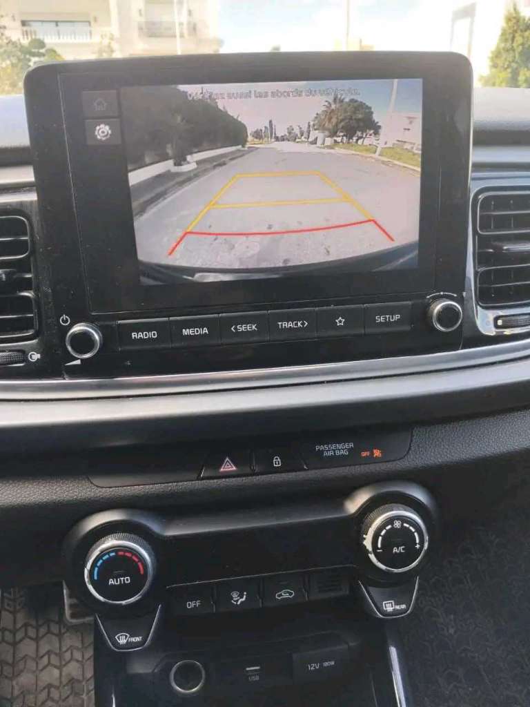 KIA RIO PRESTIGE PREMIÈRE MAIN EN EXCELLENT ÉTAT 