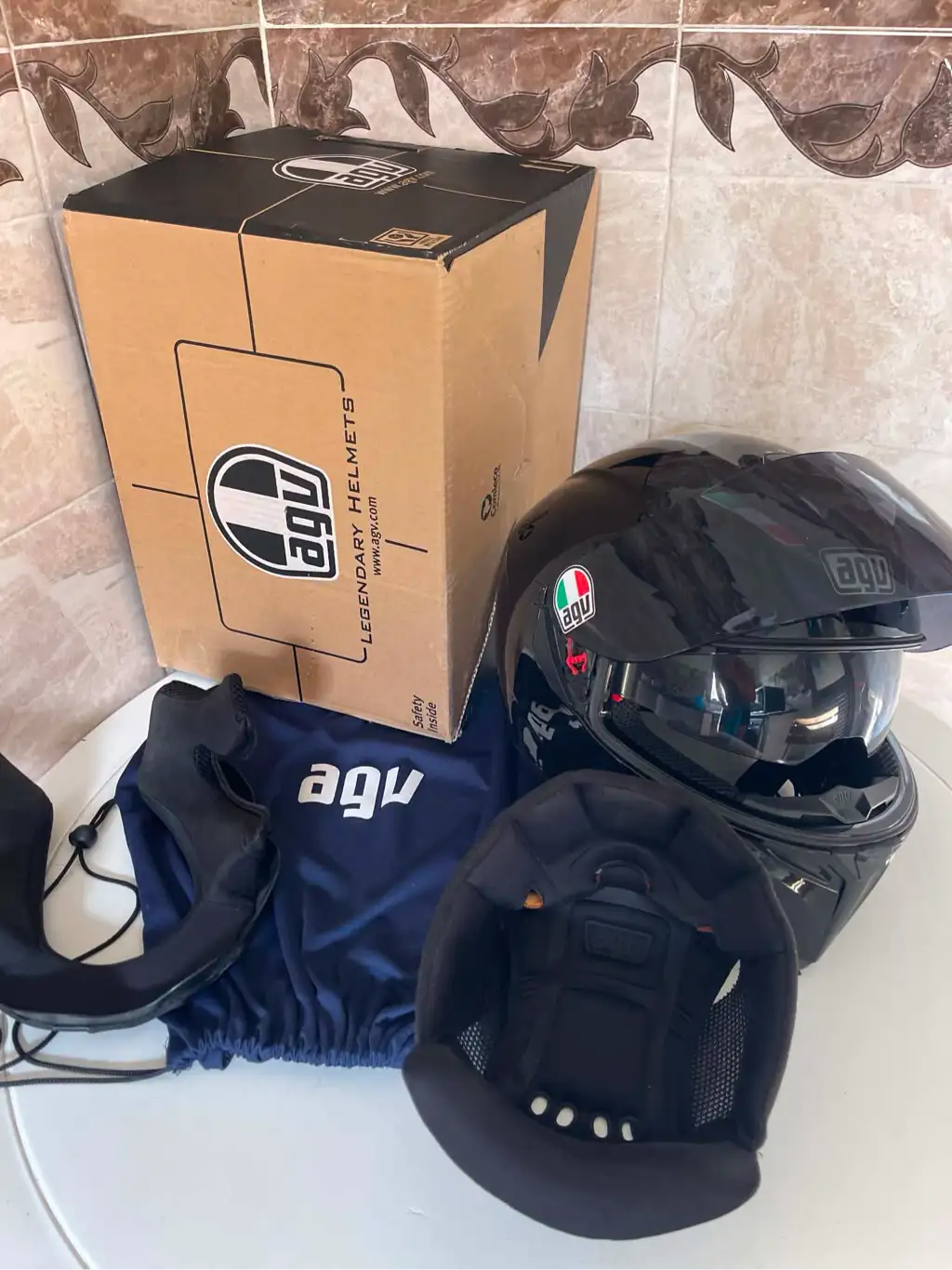 Casque moto agv