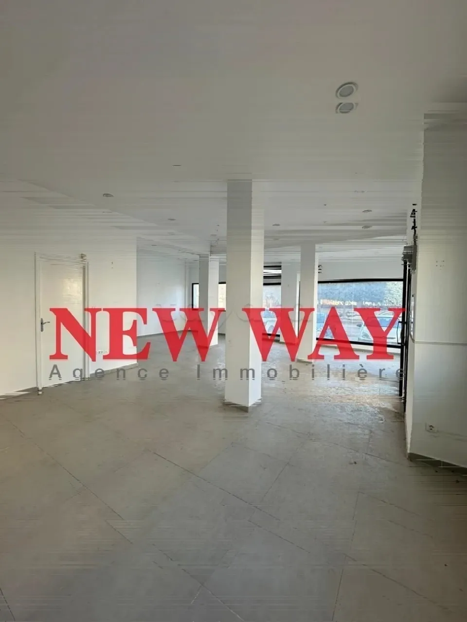 Local Commercial Mur, Fait le Coin à khezema