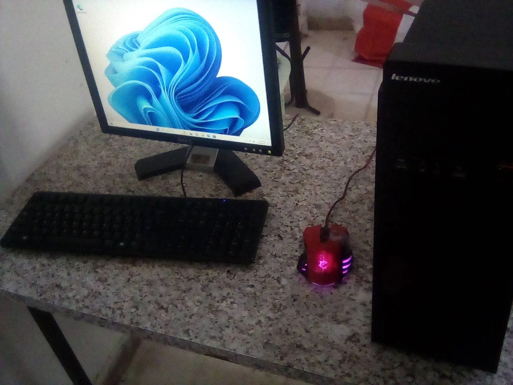 ORDINATEUR I3-6100 GT 710 AVEC IMPRIMANTE