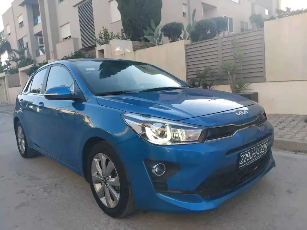 KIA RIO PRESTIGE PREMIÈRE MAIN