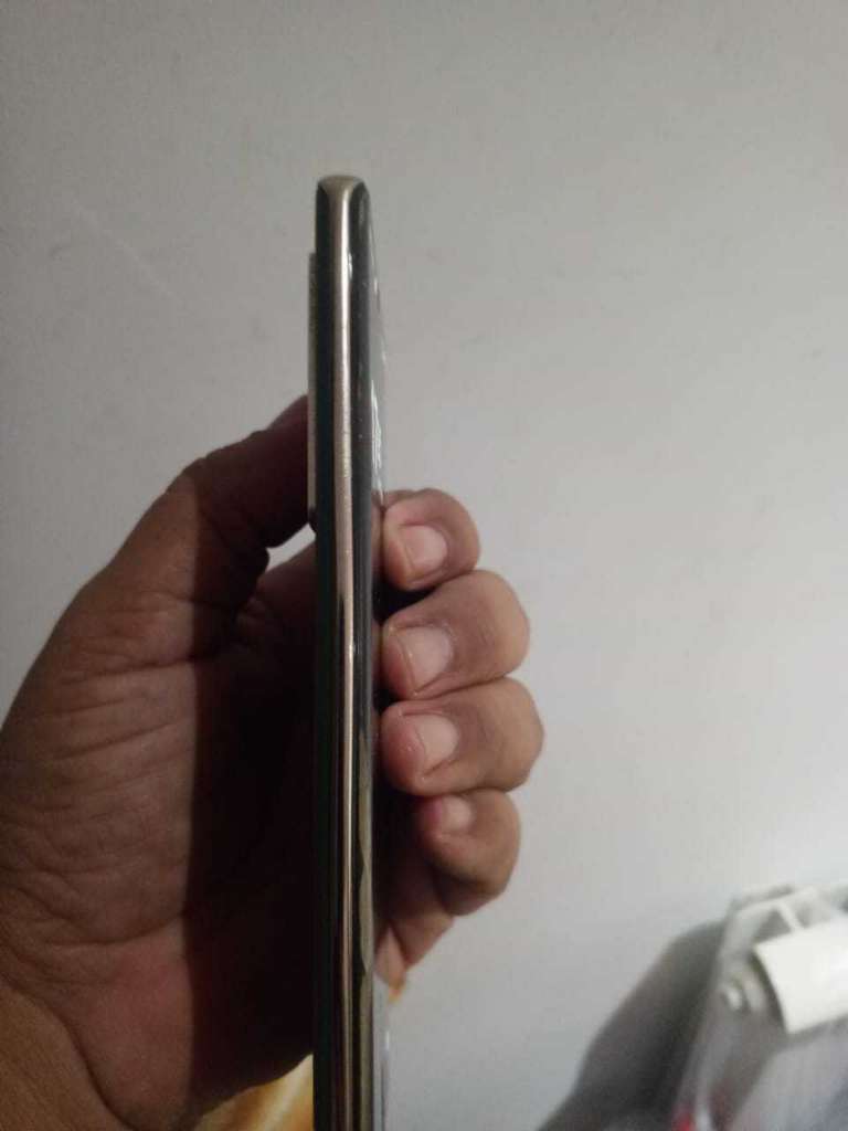 Téléphone 5g en bon état 
