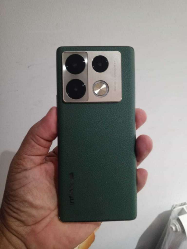 Téléphone 5g en bon état 