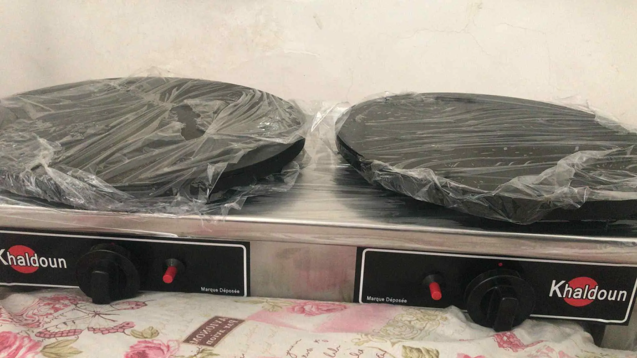 friteuse 5L crêpière grillade cachetées neuves emballées