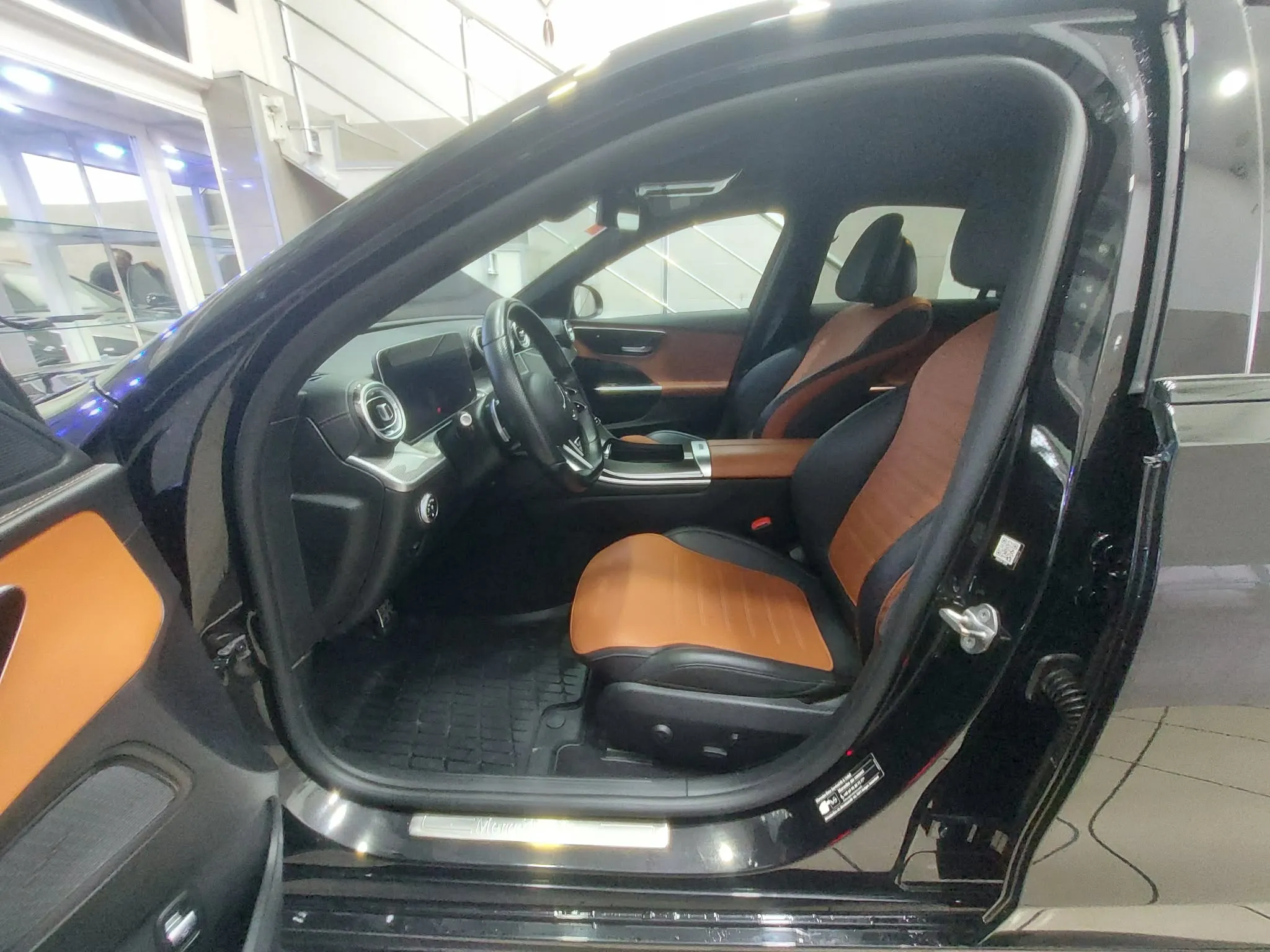 Mercedes-Benz C 180 - AMG - Tel 98479647 