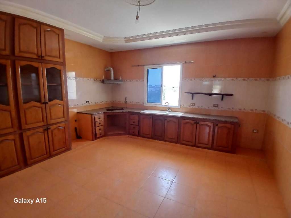 A louer appartement S+3 au deuxième étage situé à akouda