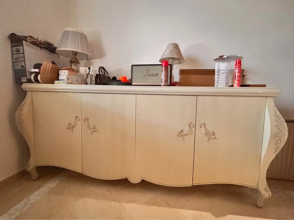 Table à manger + Bahut 