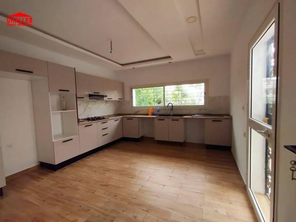 villa avec jardin et garage + jardin 29730412