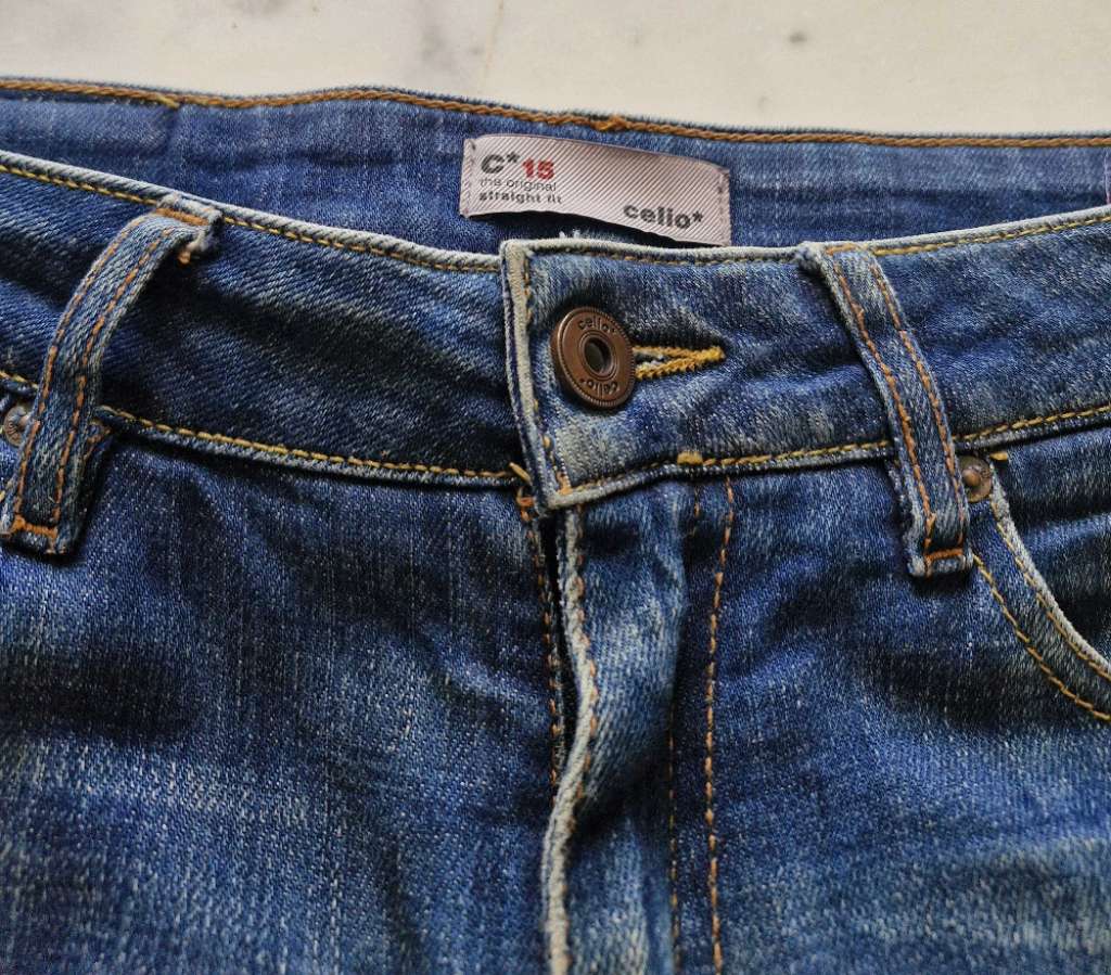 Jean homme Celio C15 straight fit en coton taille 38 acheté de Belgique
