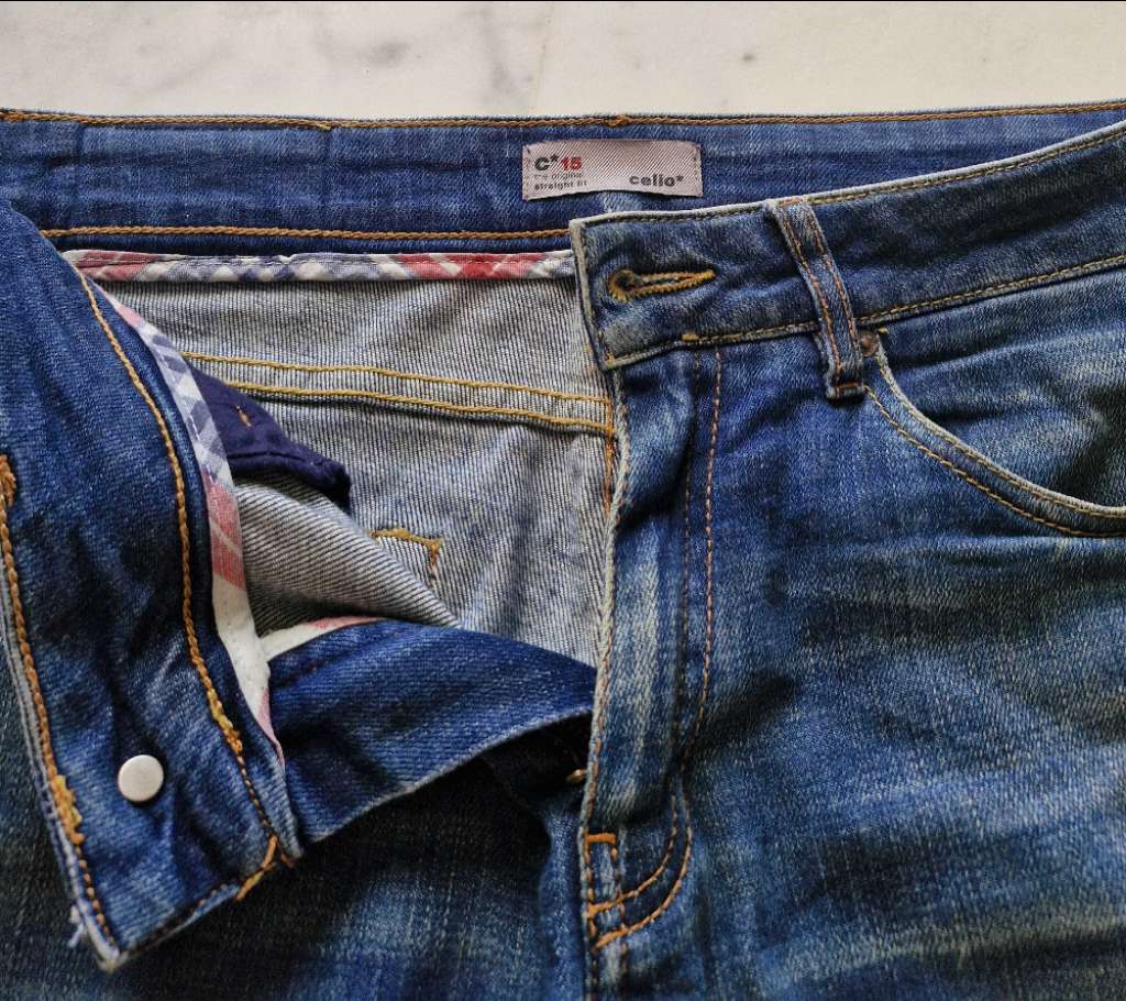 Jean homme Celio C15 straight fit en coton taille 38 acheté de Belgique