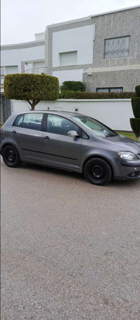 Golf 5 plus a vendre 