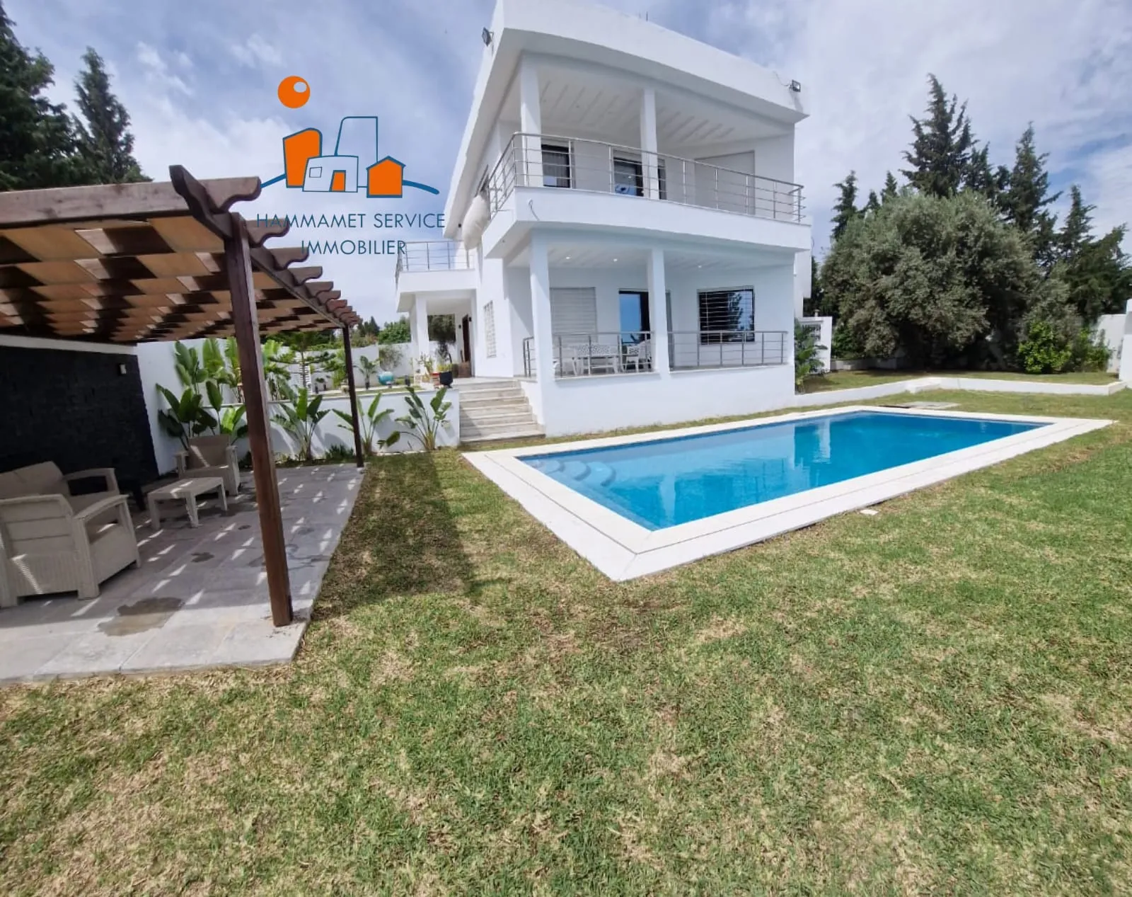LOCATION à L'ANNÉE – VILLA AVEC PISCINE À HAMMAMET 🏊♂️