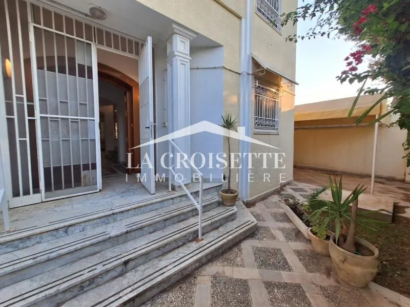 Villa S+6 à La Marsa MVL0131