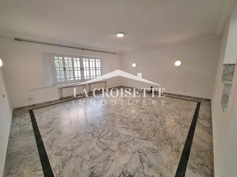 Villa S+6 à La Marsa MVL0131