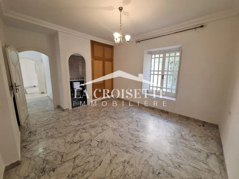 Villa S+6 à La Marsa MVL0131