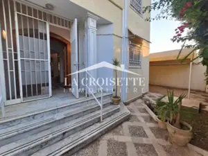 Villa S+6 à La Marsa MVL0131