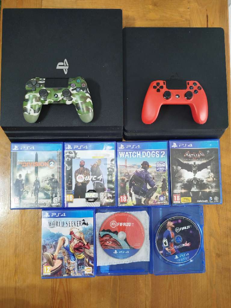 2 ps4 et 7 cd importé