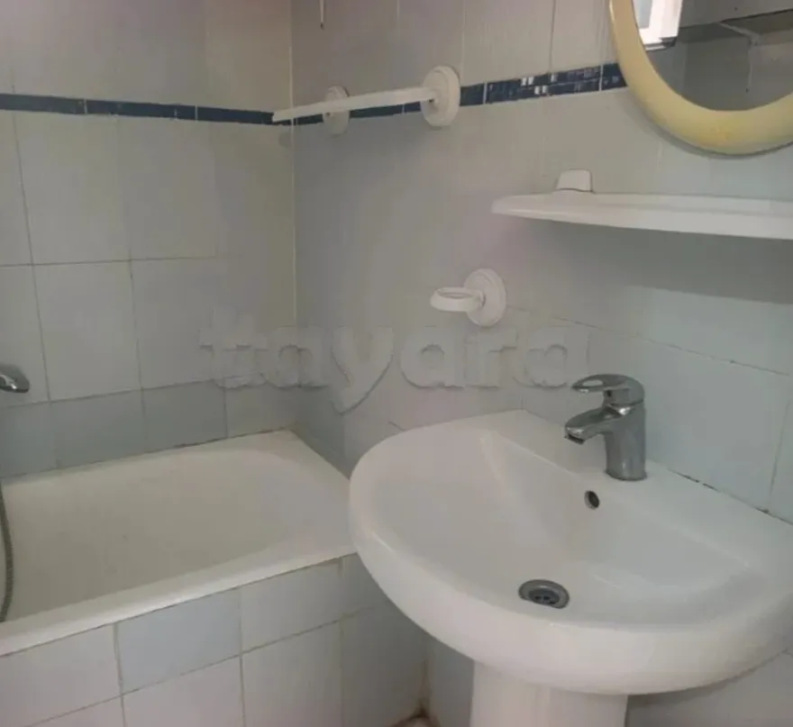 Location S2 vide à Mutuelle Ville 