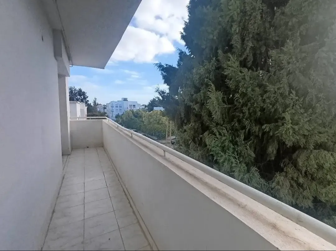 Location S2 vide à Mutuelle Ville 