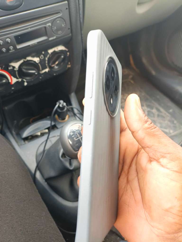 Oppo F12 avec Oppo encobuds2