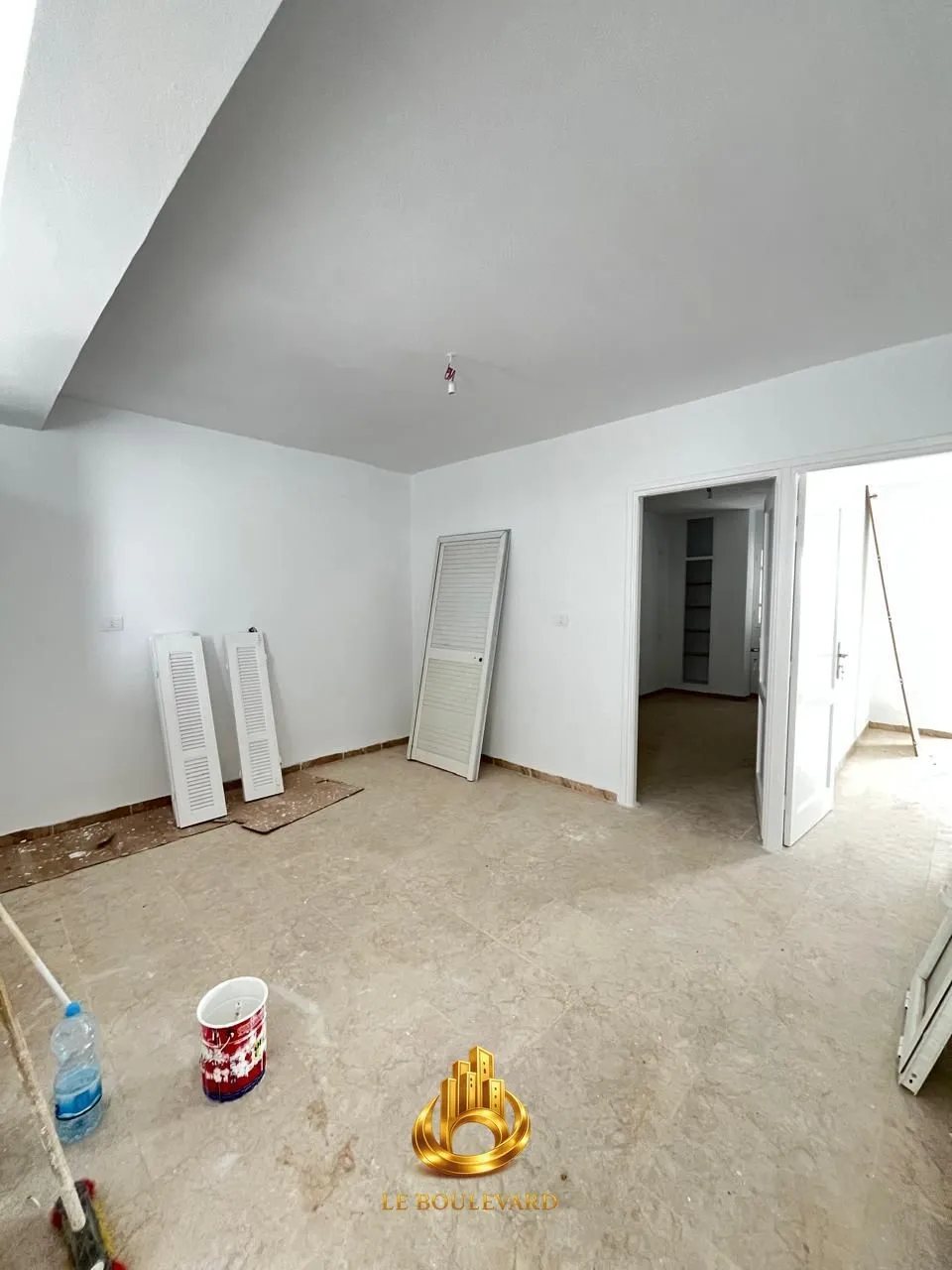 A Louer appartement S+2 vide au 3ᵉ étage, situé au centre-ville de Nabeul