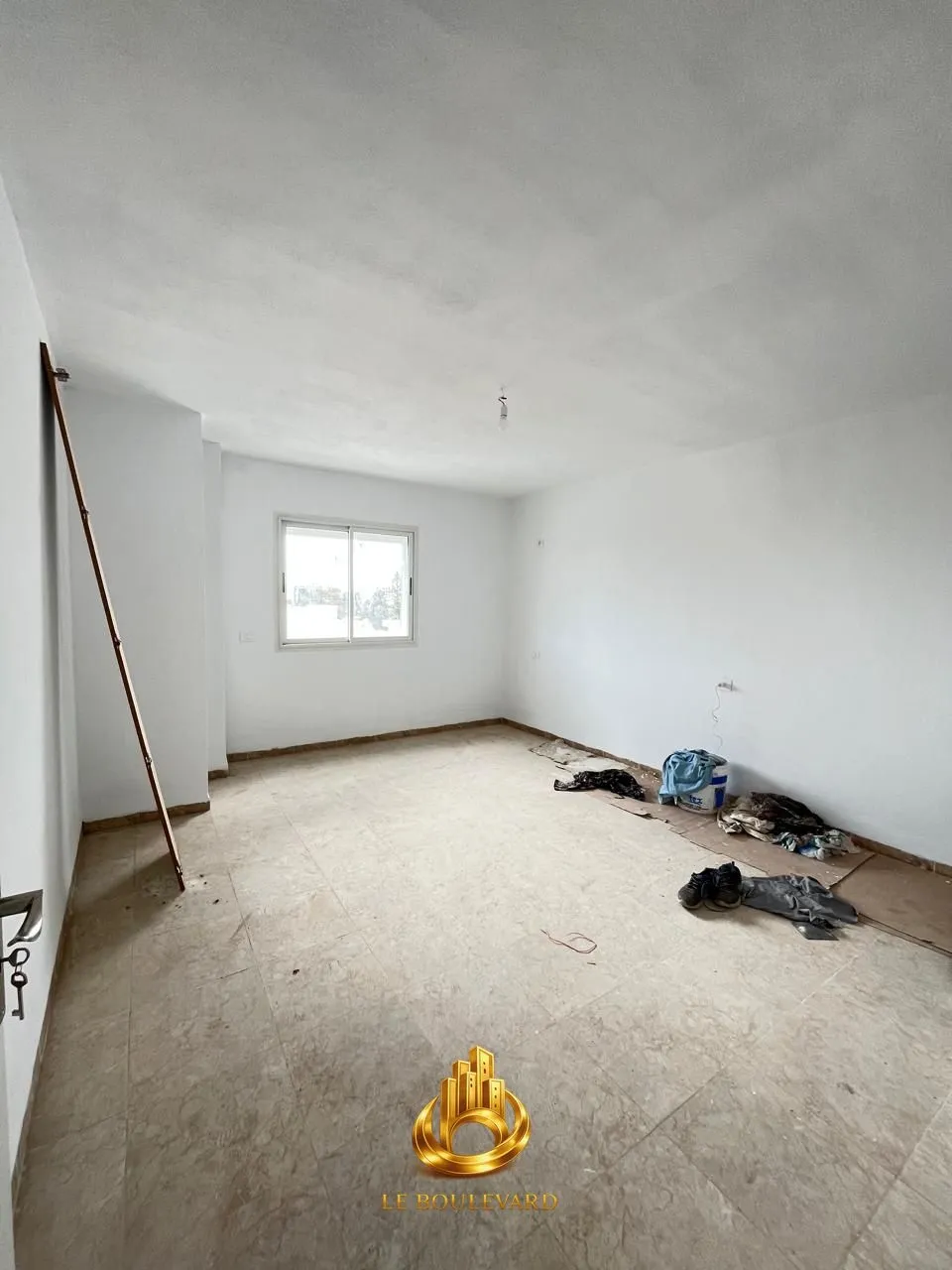 A Louer appartement S+2 vide au 3ᵉ étage, situé au centre-ville de Nabeul