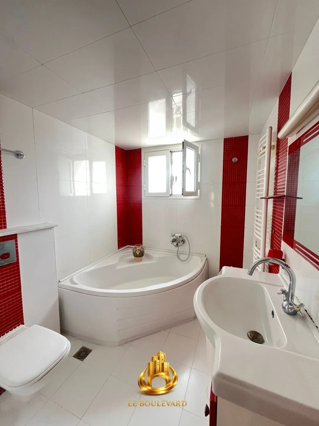 A Louer Etage De Villa 2S+3 Situé à Route De Tunis, Nabeul 