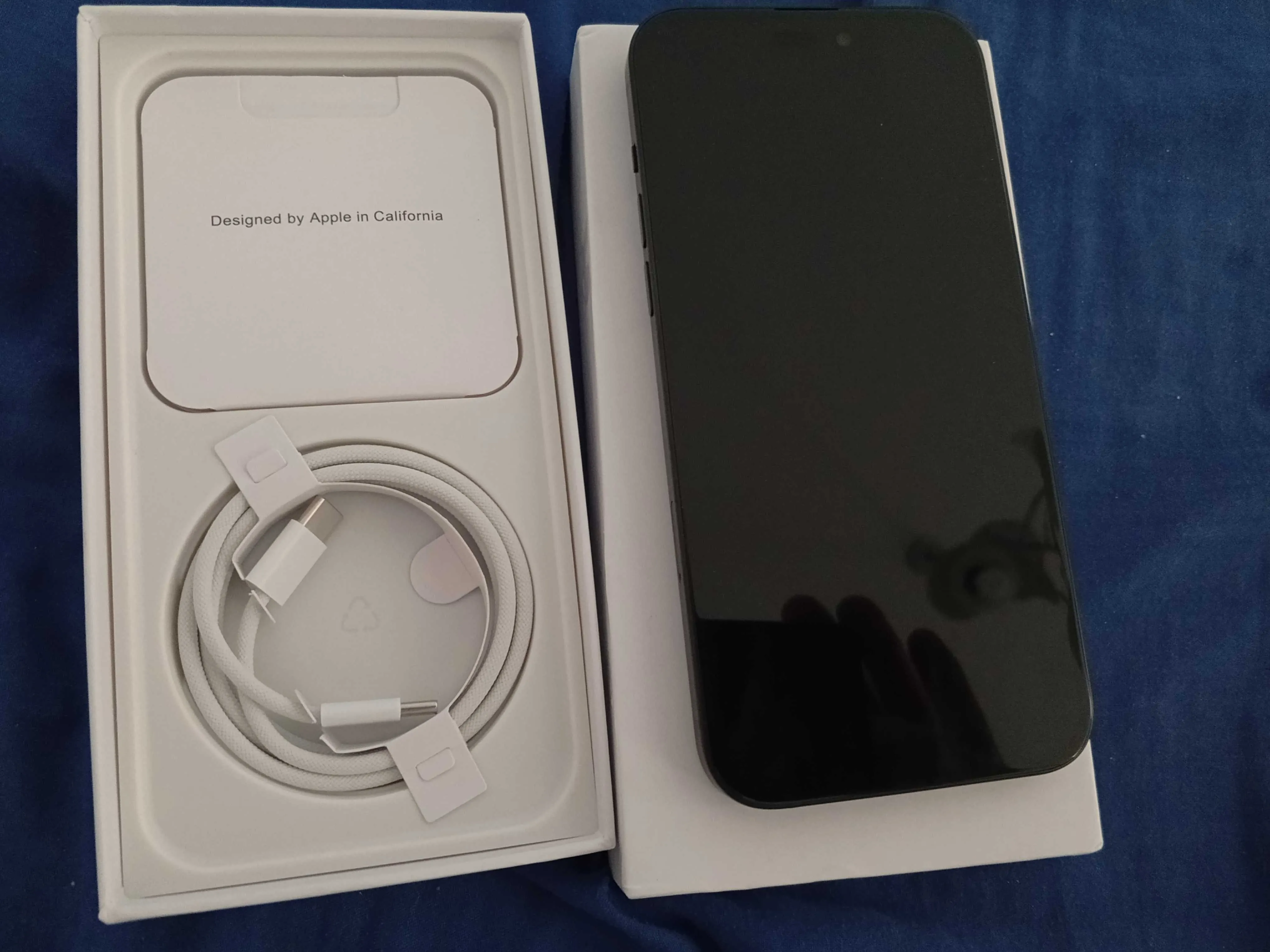 iPhone 15 Plus | Noir | Etat neuf ( Jamais utilisé ou Reparé ) | Batterie 100 % | 128G | 2500 DT