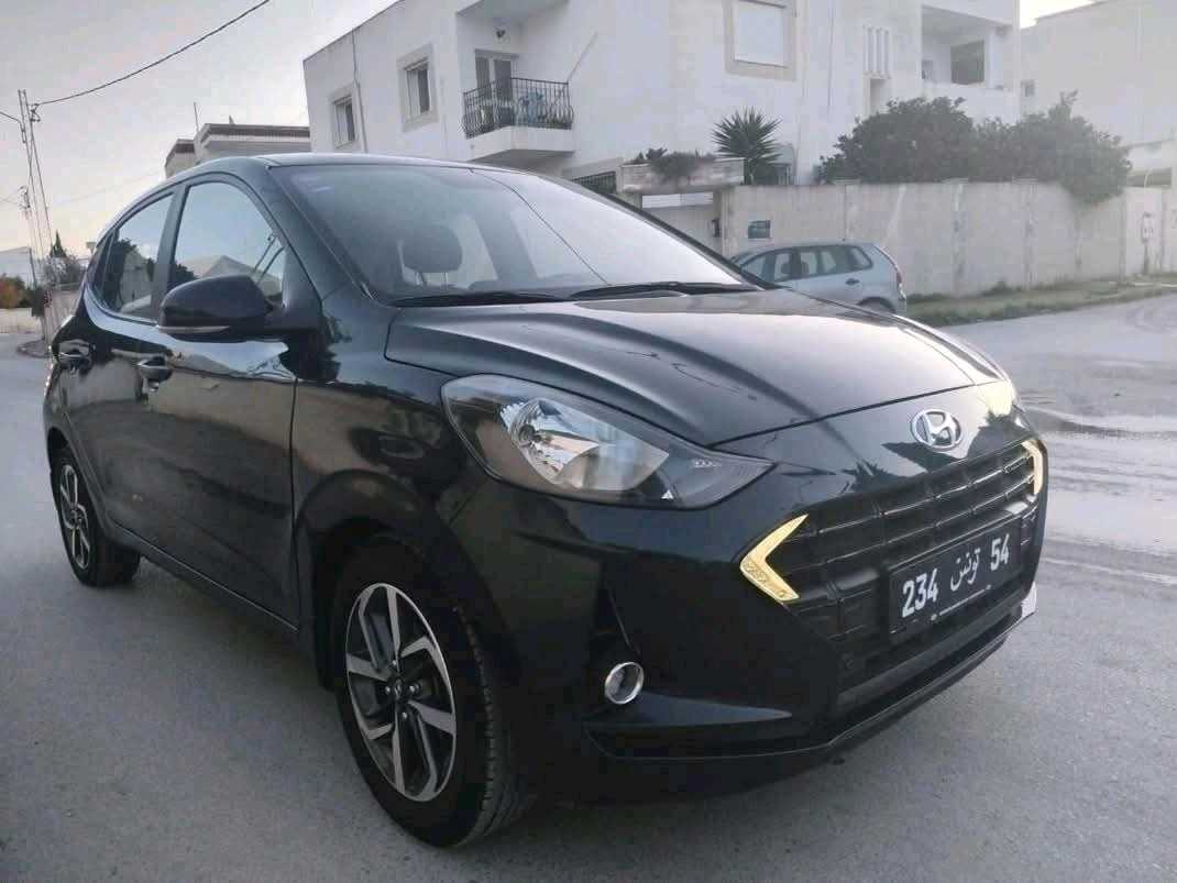 HYANDAI GRAND I 10 PREMIÈRE MAIN TRÈS PROPRE 