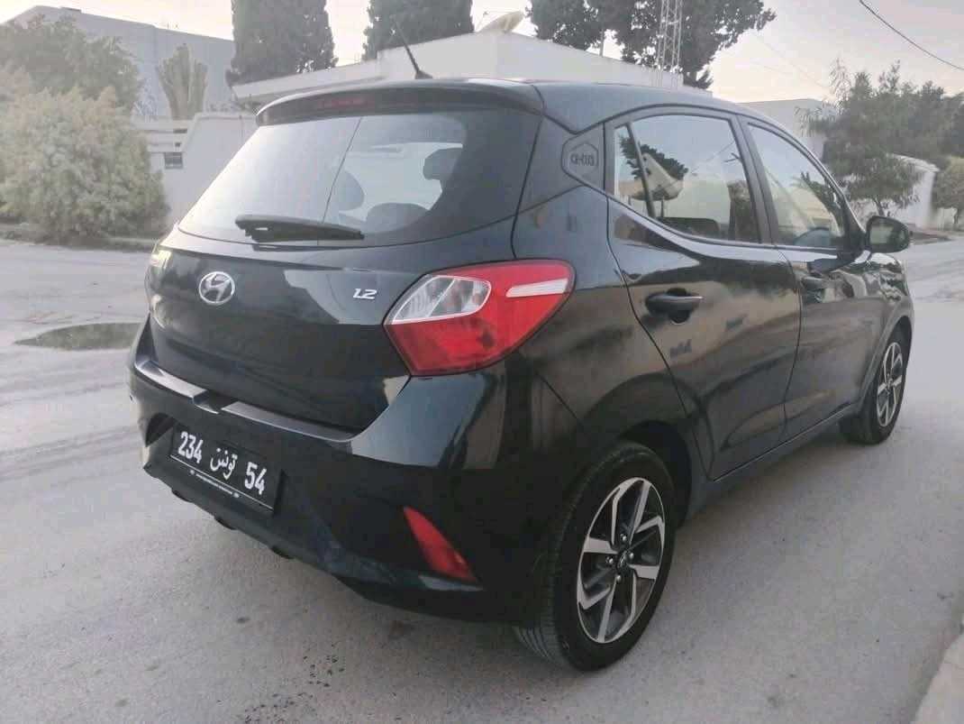 HYANDAI GRAND I 10 PREMIÈRE MAIN TRÈS PROPRE 