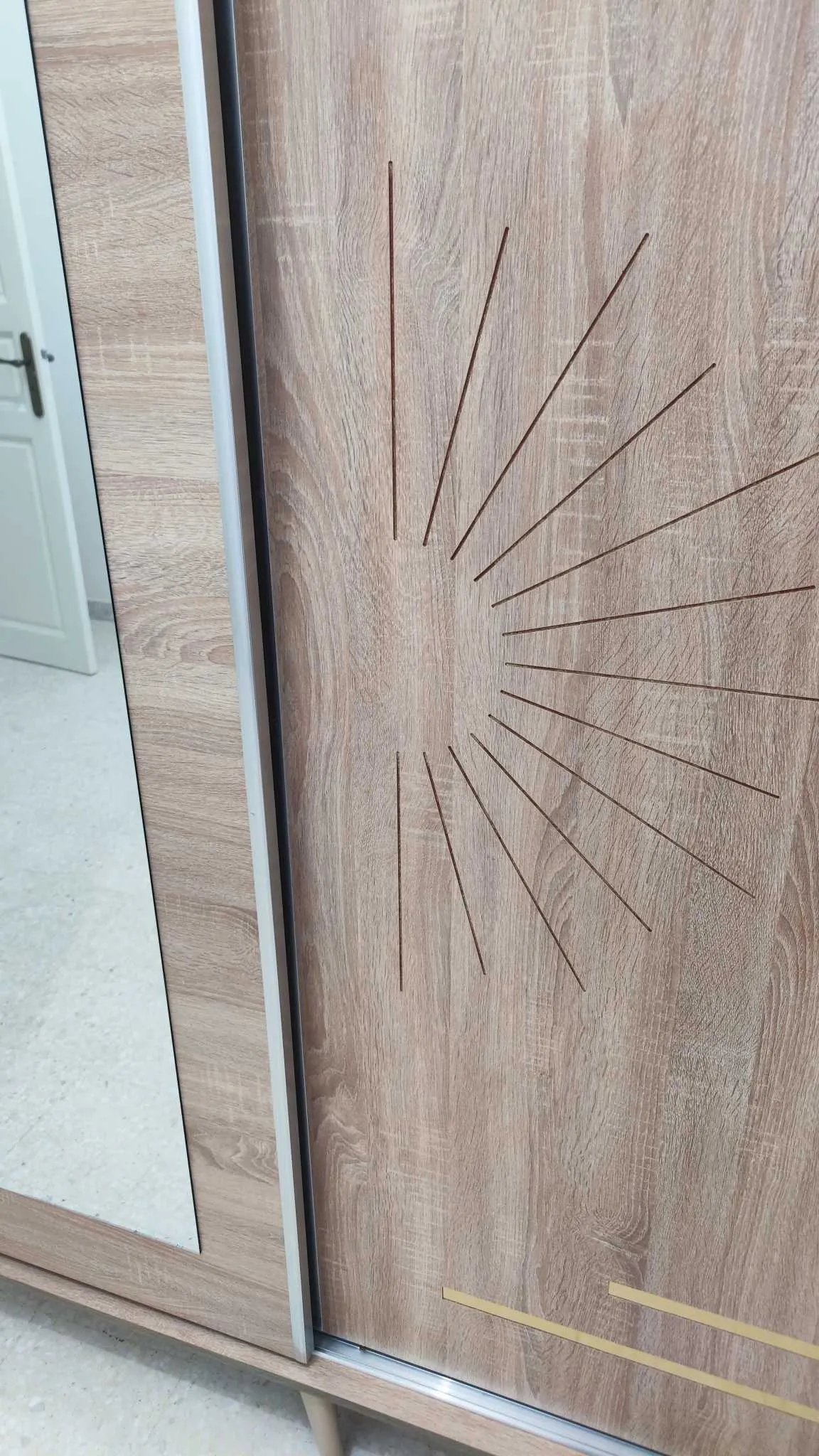 Chambre presque neuve et complète